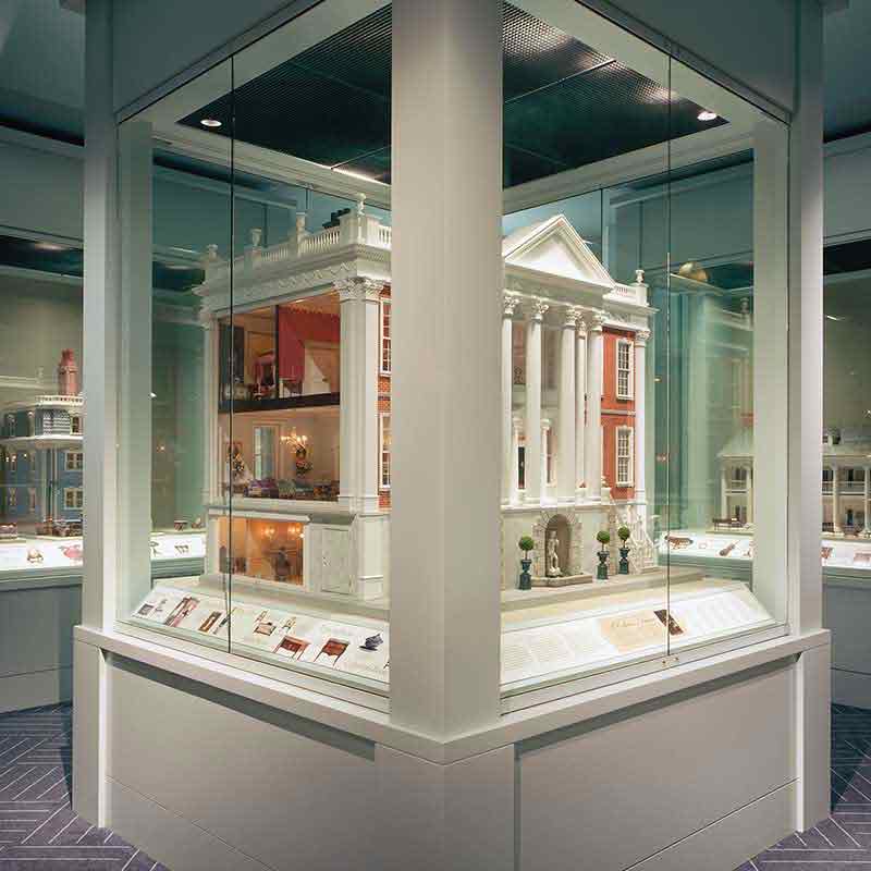 Interpretive History and Art